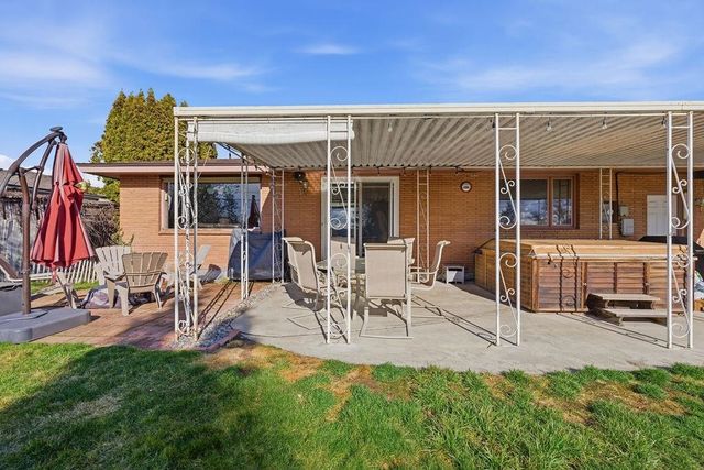 5827 N Fleming St, Spokane, WA 99205