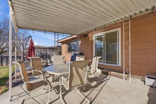 5827 N Fleming St, Spokane, WA 99205