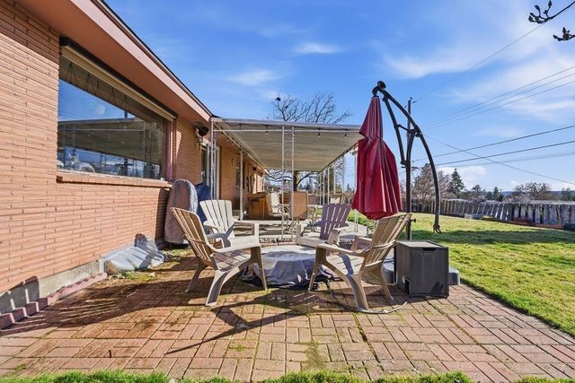 5827 N Fleming St, Spokane, WA 99205