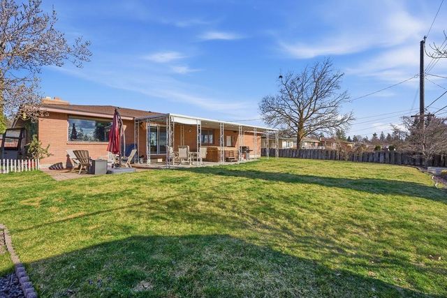 5827 N Fleming St, Spokane, WA 99205