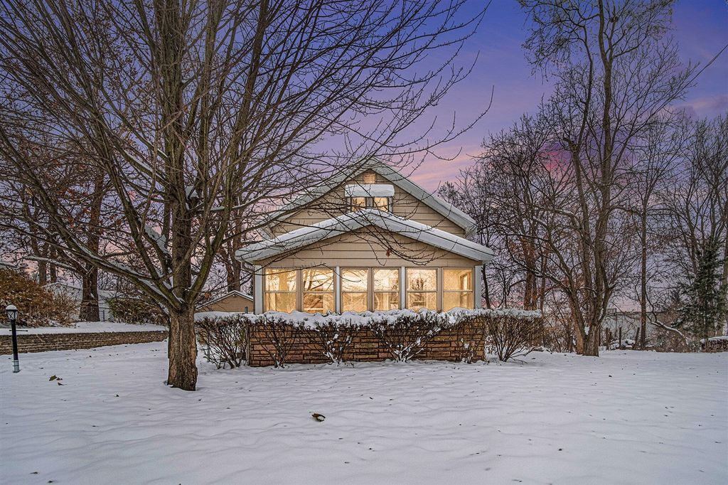 2222 Hoyle Avenue, Grand Rapids, MI 49544