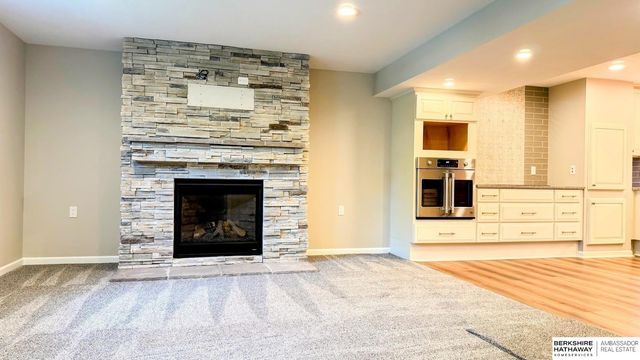 15257 Bemis Street, Omaha, NE 68154