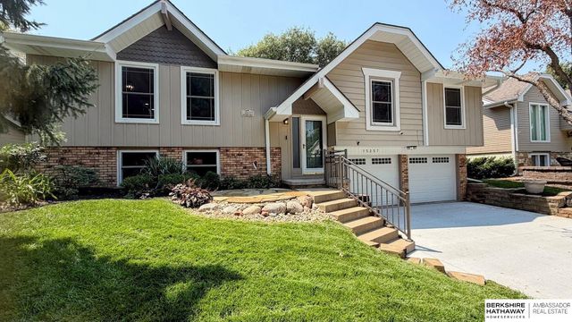 15257 Bemis Street, Omaha, NE 68154