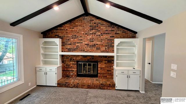 15257 Bemis Street, Omaha, NE 68154