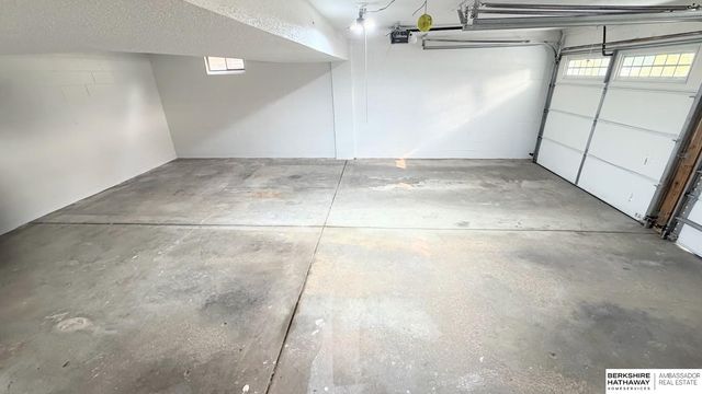 15257 Bemis Street, Omaha, NE 68154