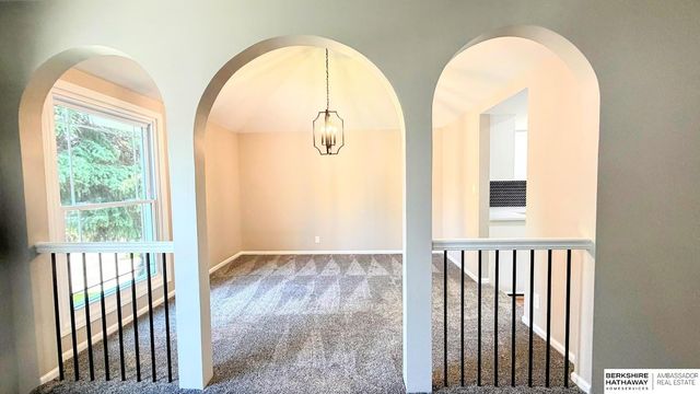 15257 Bemis Street, Omaha, NE 68154