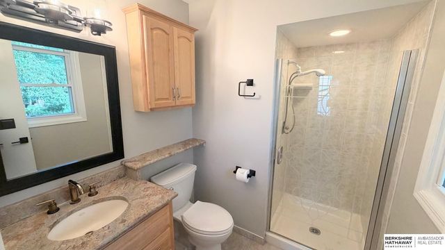 15257 Bemis Street, Omaha, NE 68154