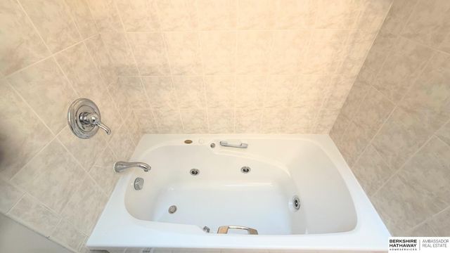 15257 Bemis Street, Omaha, NE 68154