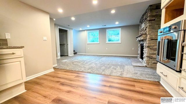 15257 Bemis Street, Omaha, NE 68154