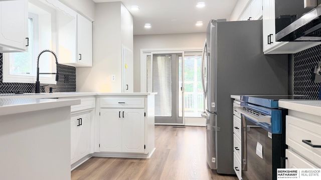 15257 Bemis Street, Omaha, NE 68154