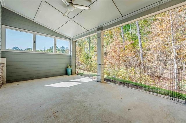 534 Paden Bluff Trail, Lawrenceville, GA 30044