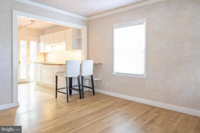 300 S VEITCH ST, Arlington, VA 22204