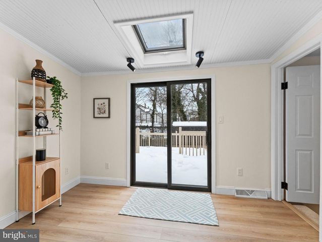 37 S READ AVE, Runnemede, NJ 08078