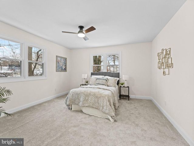 37 S READ AVE, Runnemede, NJ 08078