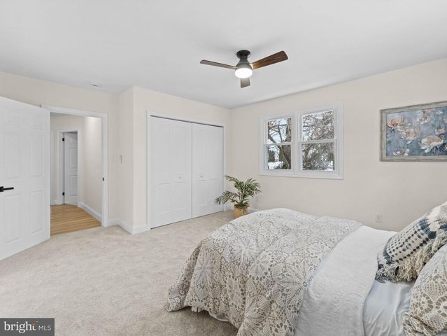 37 S READ AVE, Runnemede, NJ 08078