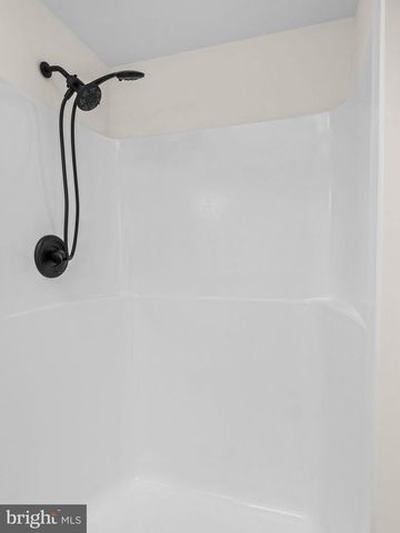 37 S READ AVE, Runnemede, NJ 08078