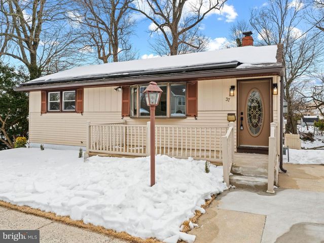 37 S READ AVE, Runnemede, NJ 08078