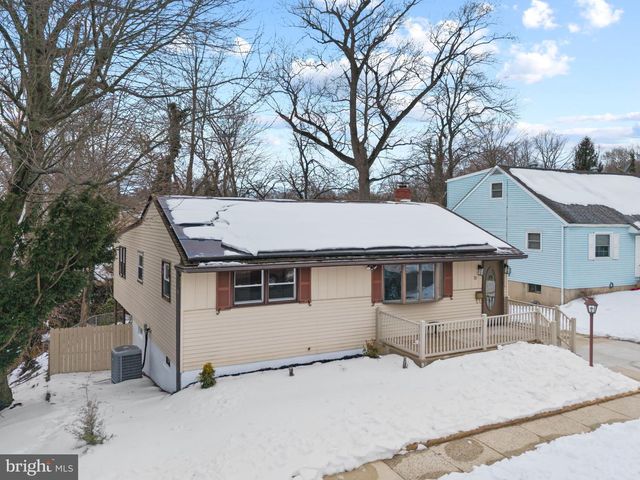 37 S READ AVE, Runnemede, NJ 08078