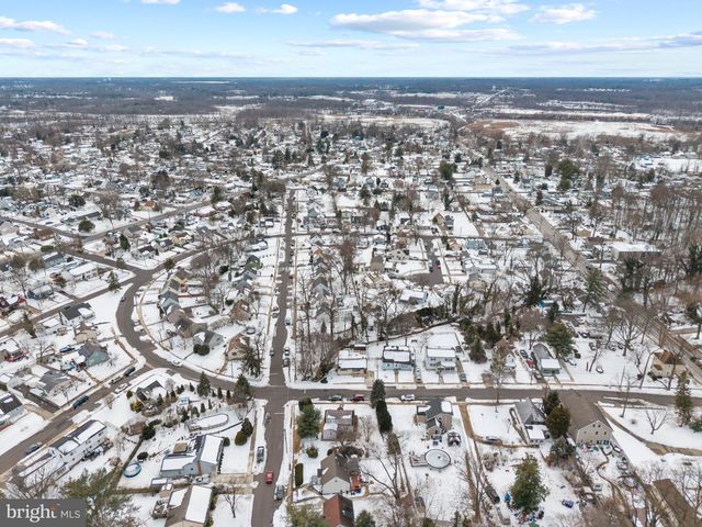 37 S READ AVE, Runnemede, NJ 08078