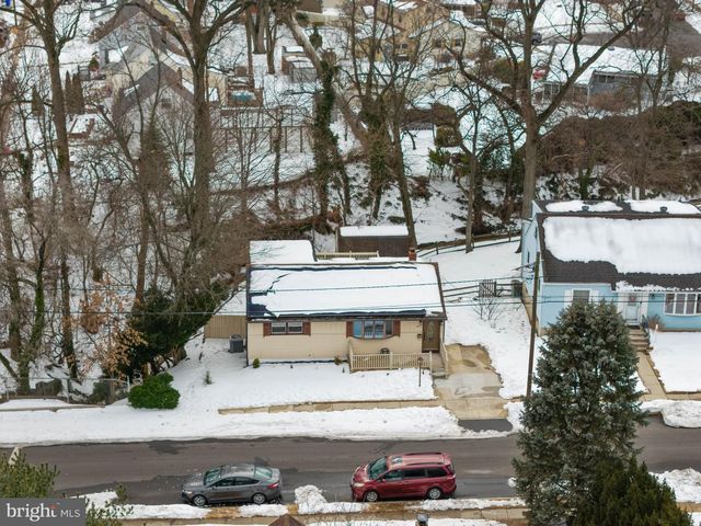 37 S READ AVE, Runnemede, NJ 08078