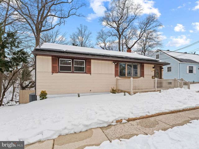 37 S READ AVE, Runnemede, NJ 08078