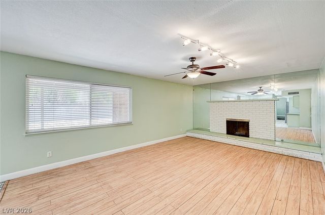 899 Monika Way, Las Vegas, NV 89119