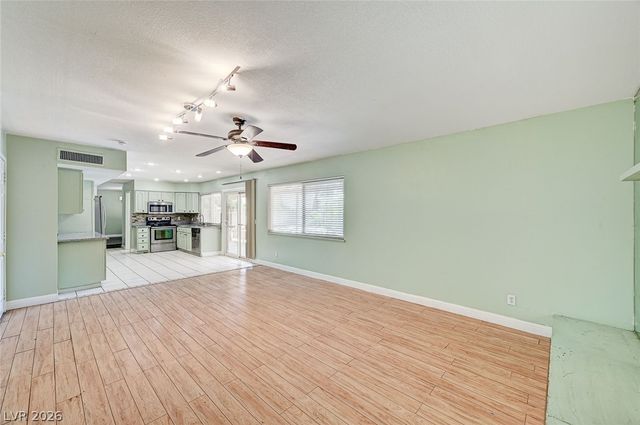 899 Monika Way, Las Vegas, NV 89119