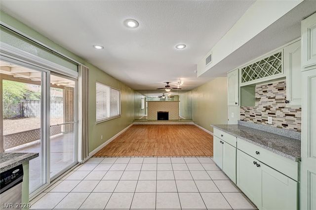 899 Monika Way, Las Vegas, NV 89119