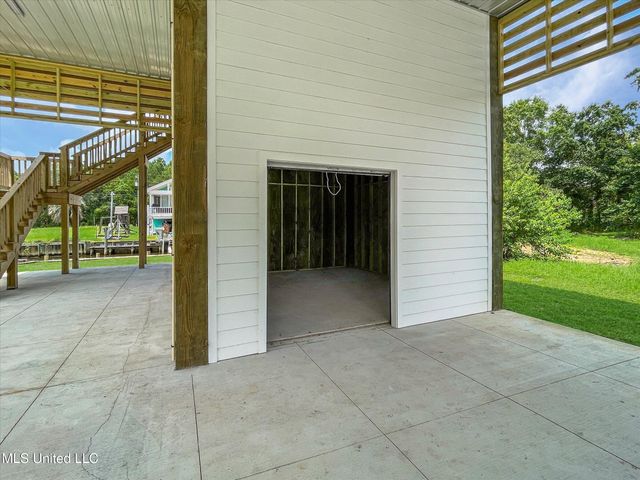 56 Good Street, Bay Saint Louis, MS 39520