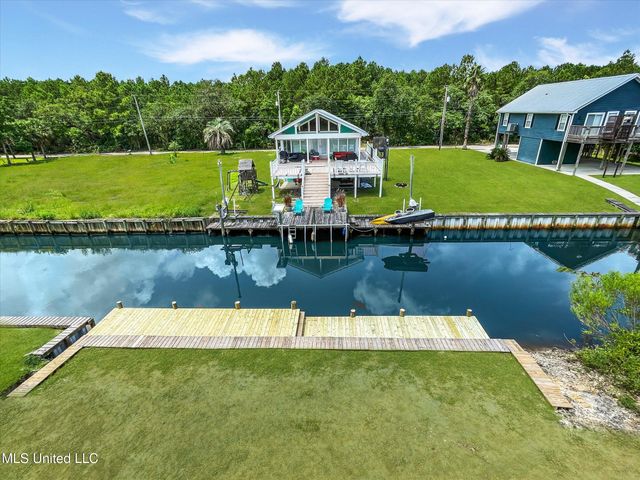 56 Good Street, Bay Saint Louis, MS 39520