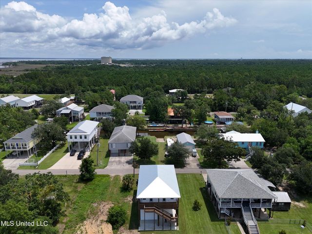 56 Good Street, Bay Saint Louis, MS 39520