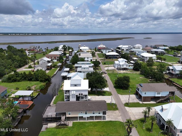 56 Good Street, Bay Saint Louis, MS 39520