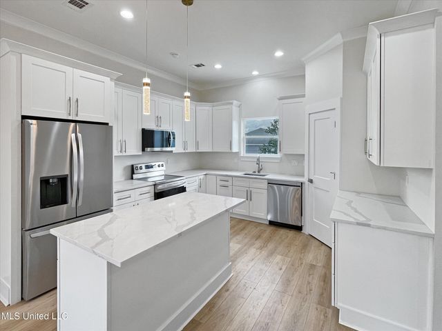 56 Good Street, Bay Saint Louis, MS 39520