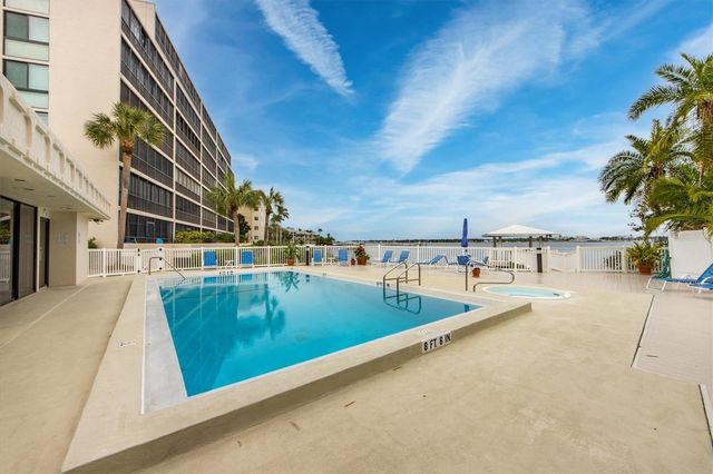 1510 1ST AVENUE W 302, Bradenton, FL 34205