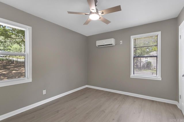 1201 W 49Th St, North Little Rock, AR 72118