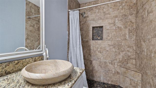3707 Somerton Drive, La Porte, TX 77571