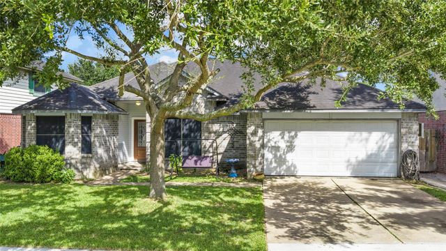 3707 Somerton Drive, La Porte, TX 77571