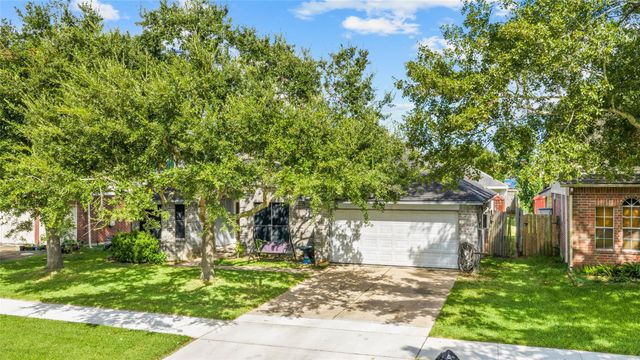 3707 Somerton Drive, La Porte, TX 77571
