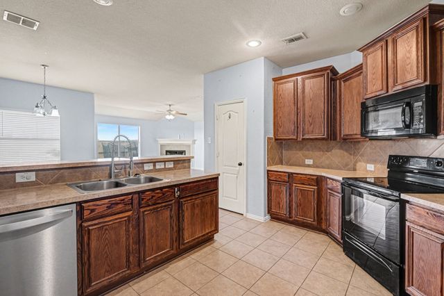 1536 Salado Trail, Weatherford, TX 76087