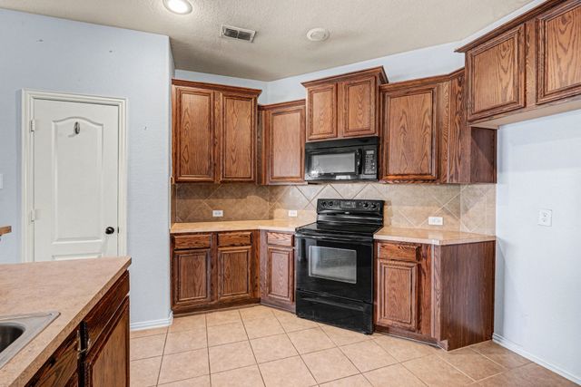 1536 Salado Trail, Weatherford, TX 76087