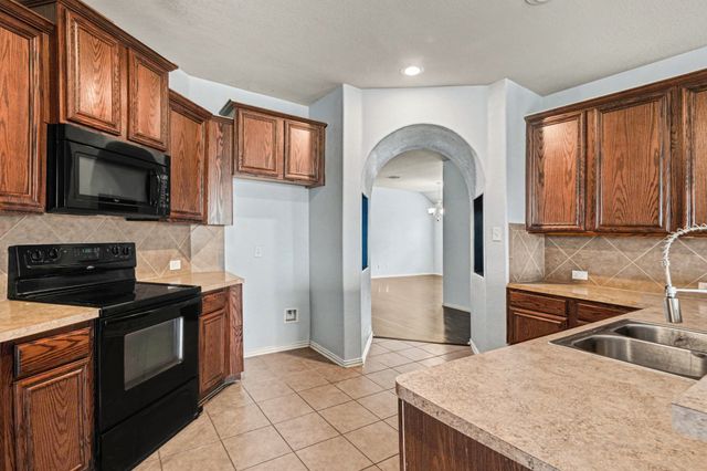 1536 Salado Trail, Weatherford, TX 76087