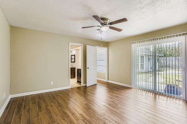 15710 Sandy Hill Drive, Houston, TX 77084