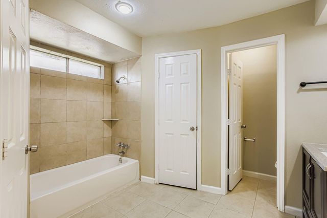 15710 Sandy Hill Drive, Houston, TX 77084