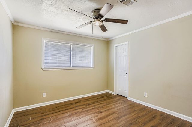 15710 Sandy Hill Drive, Houston, TX 77084