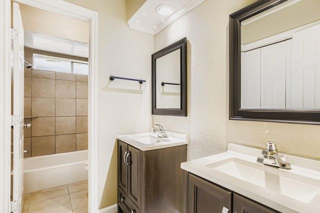 15710 Sandy Hill Drive, Houston, TX 77084