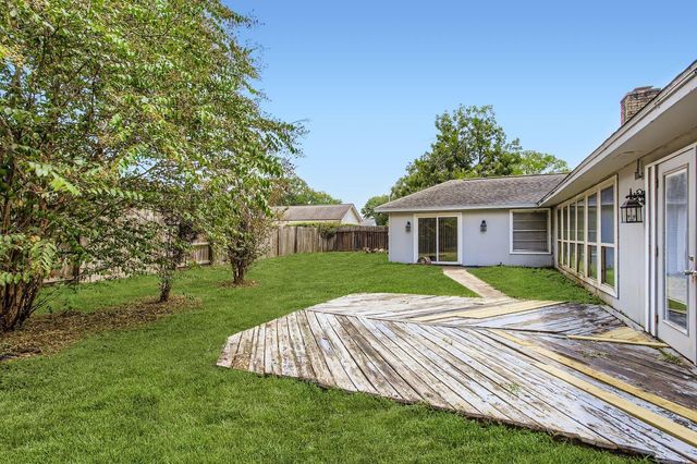 15710 Sandy Hill Drive, Houston, TX 77084