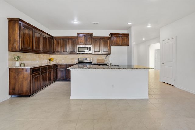 3929 Kennedy Ranch Road, Fort Worth, TX 76262