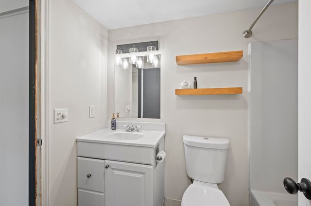 802 Piscassic Street, Newmarket, NH 03857