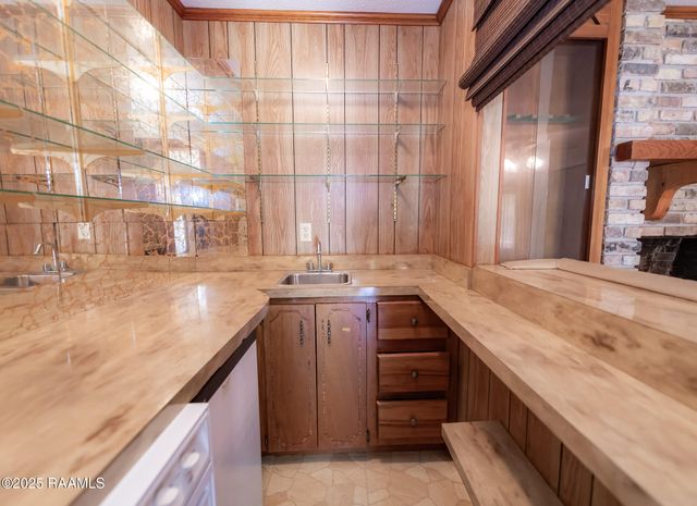 3233 Walnut Drive, Opelousas, LA 70570