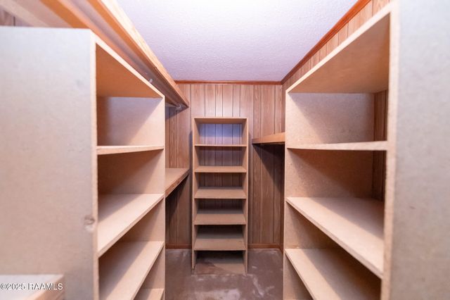 3233 Walnut Drive, Opelousas, LA 70570